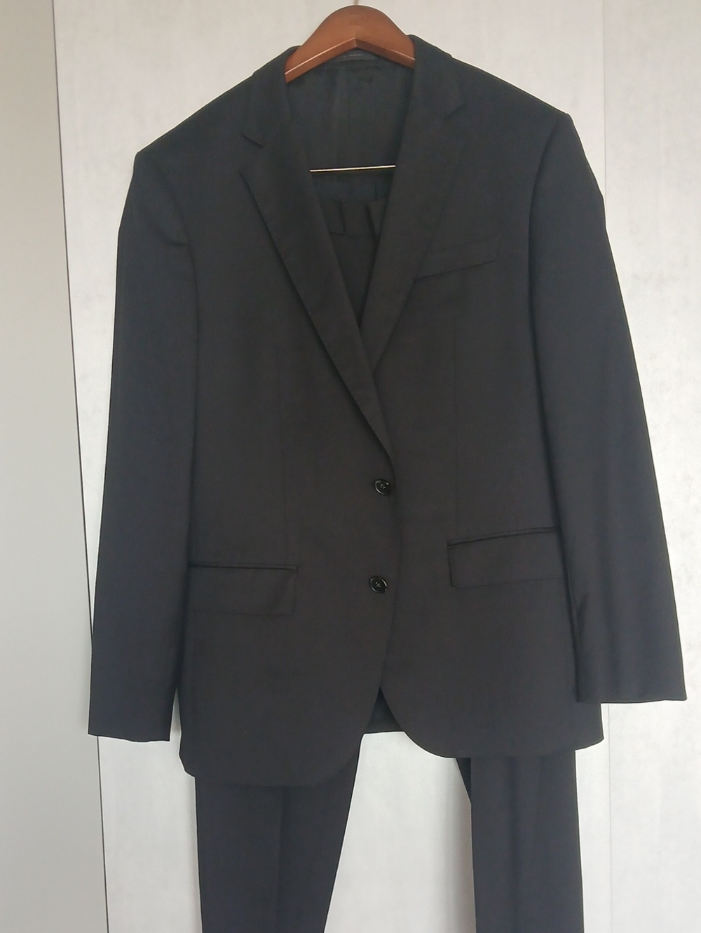 Boss Men's Black Two-Button Suit